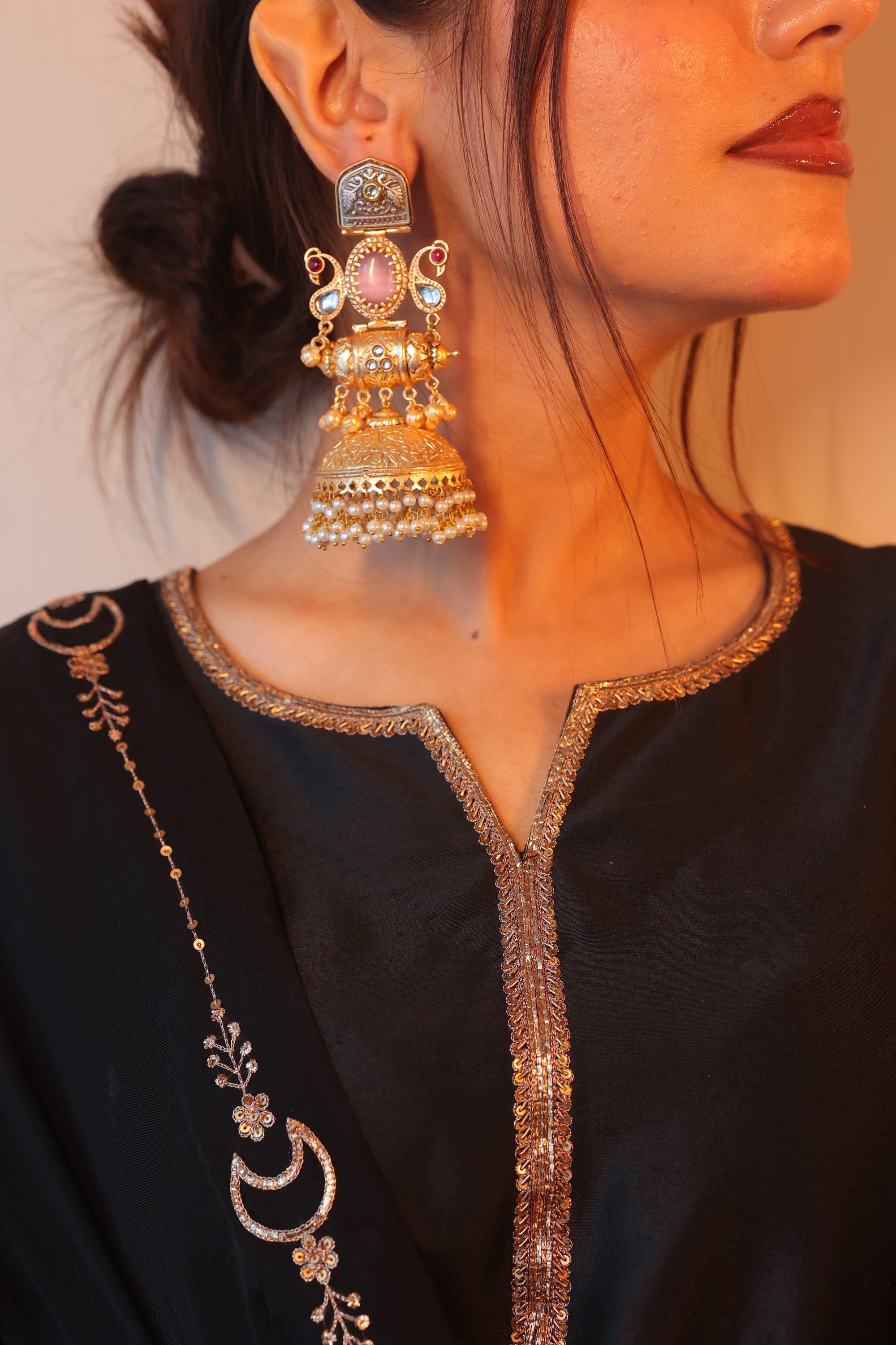ERAYA JHUMKIS
