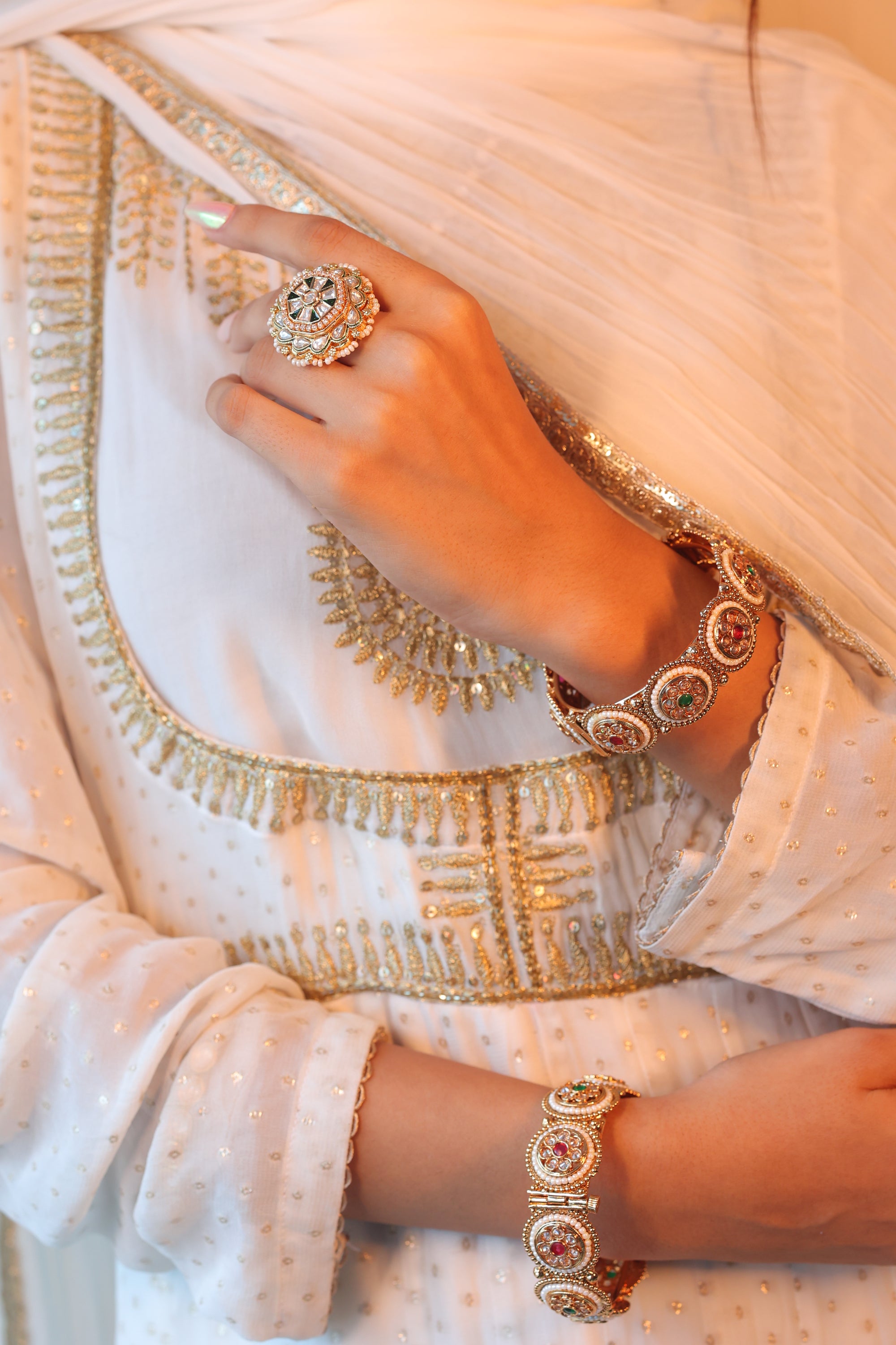 ALIRA BANGLE SET
