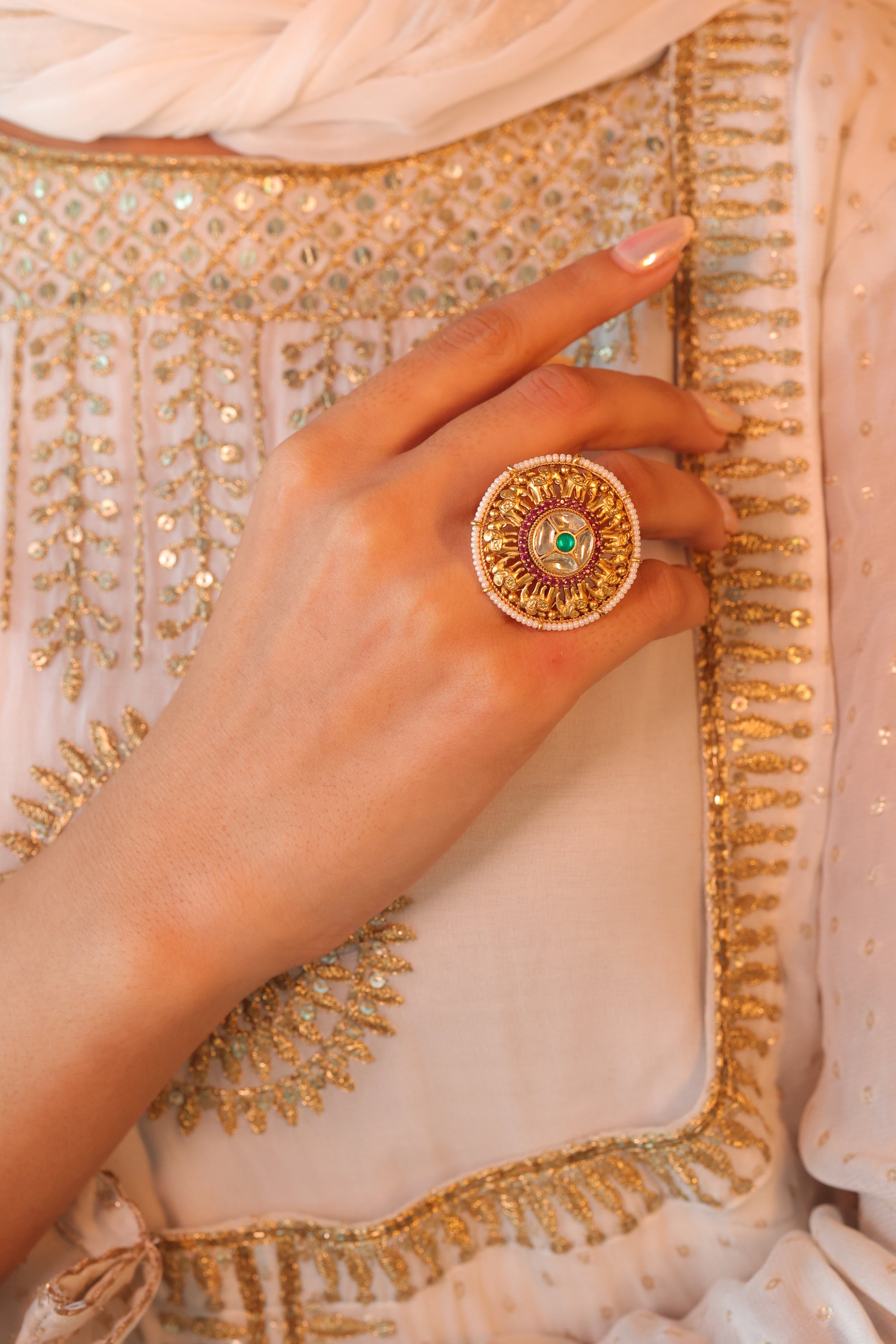 ARISTA TEMPLE RING