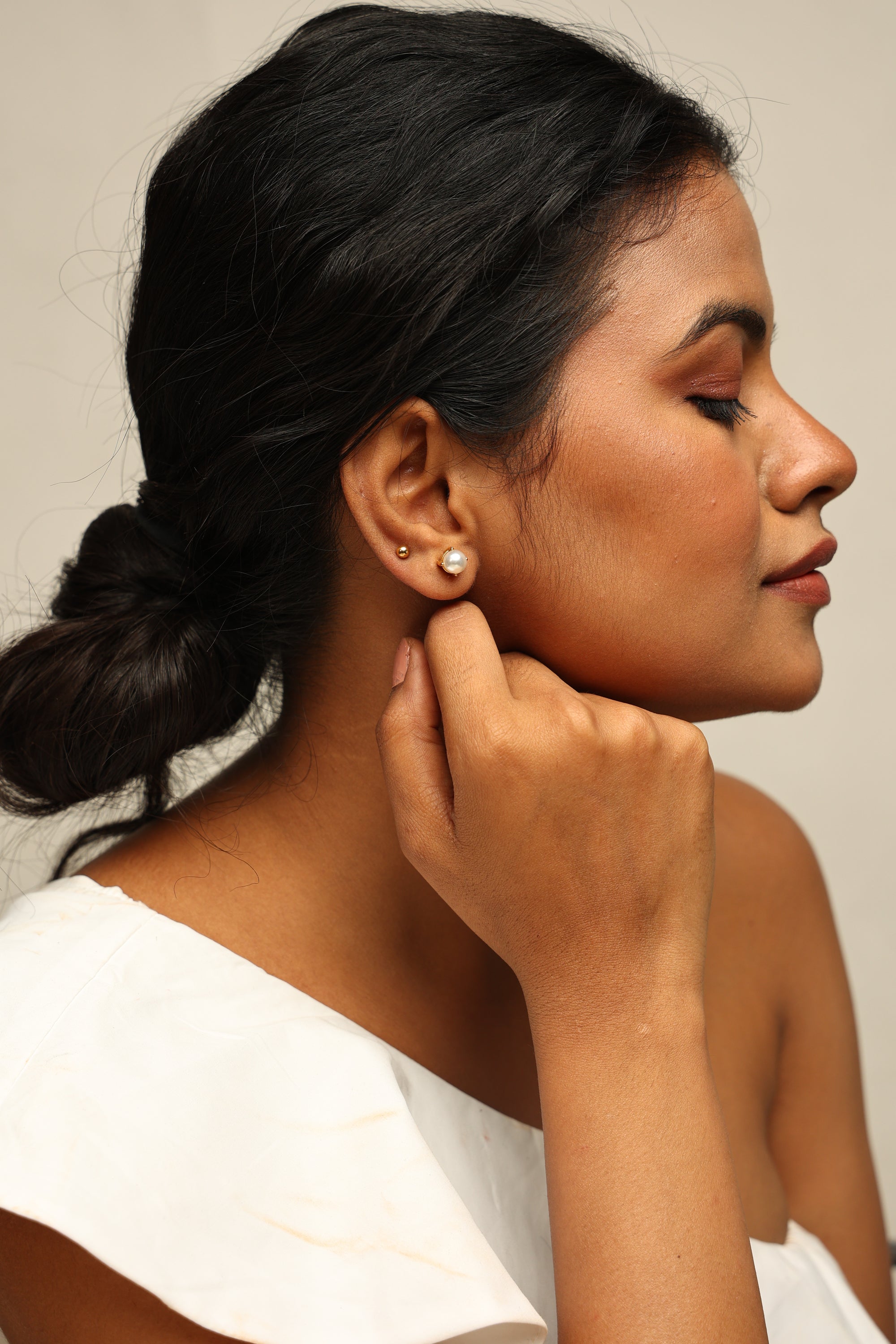 ANNA PEARL EARRINGS - LittleJuels