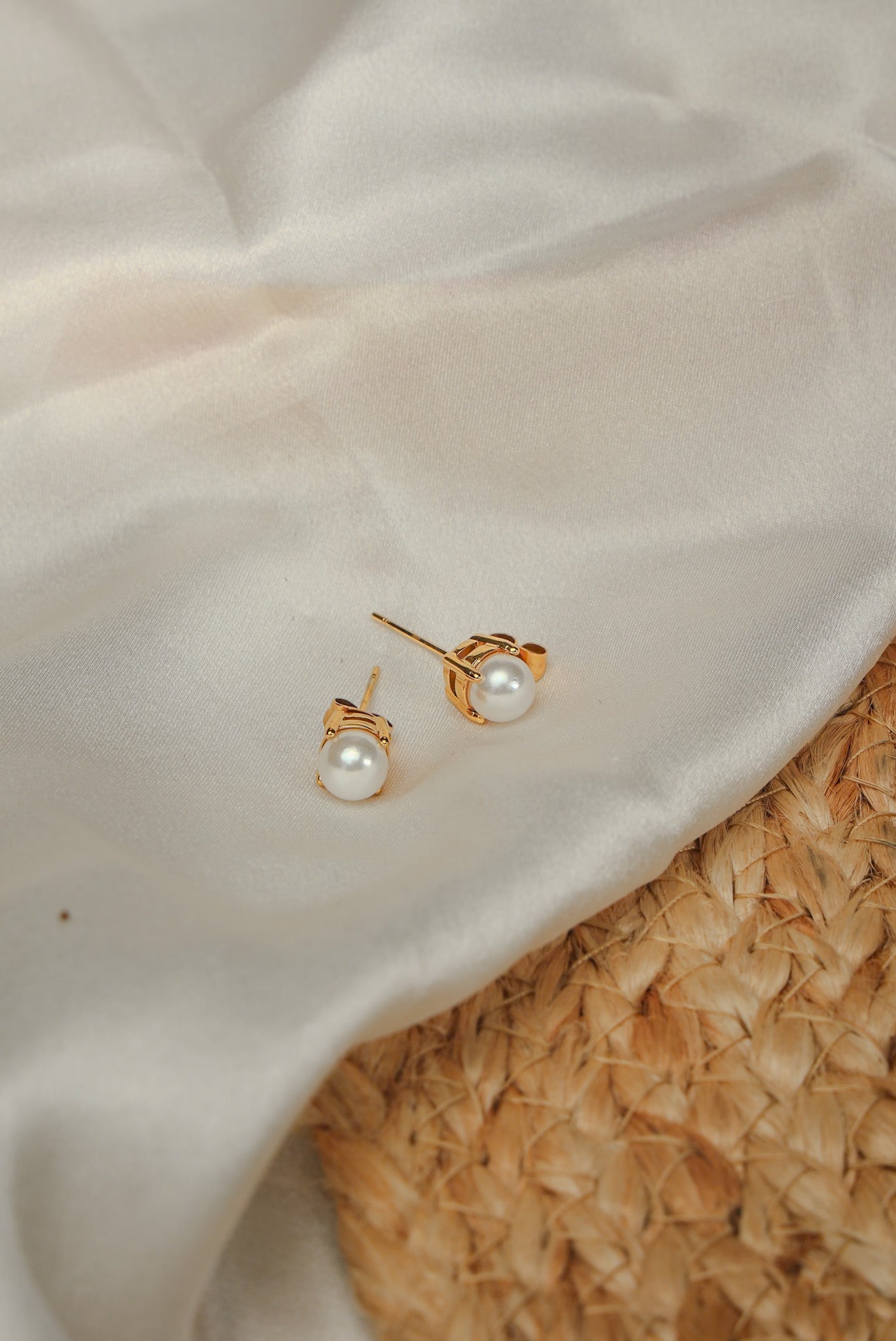 ANNA PEARL EARRINGS - LittleJuels