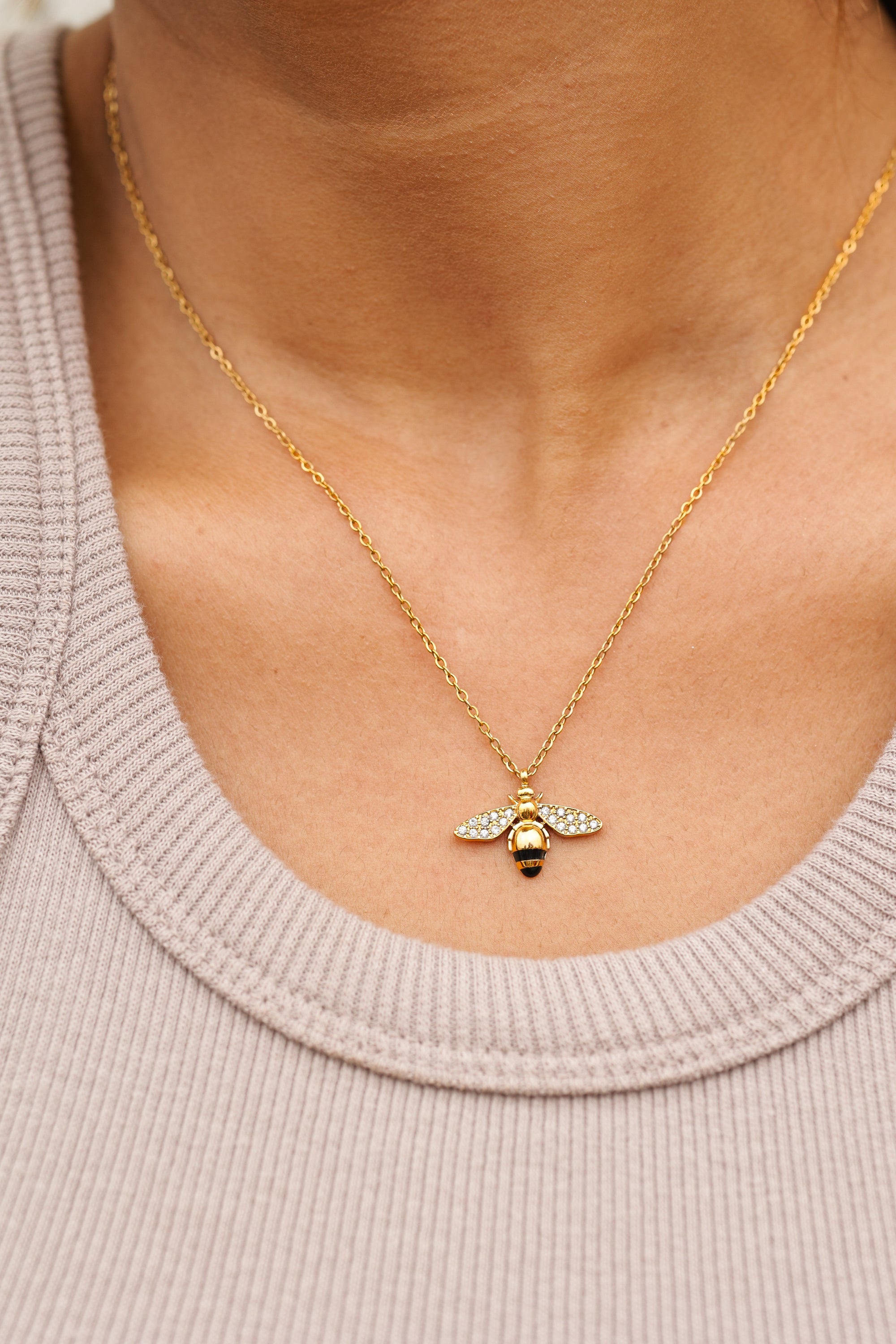 CUTSIE BEE NECKLACE - LittleJuels