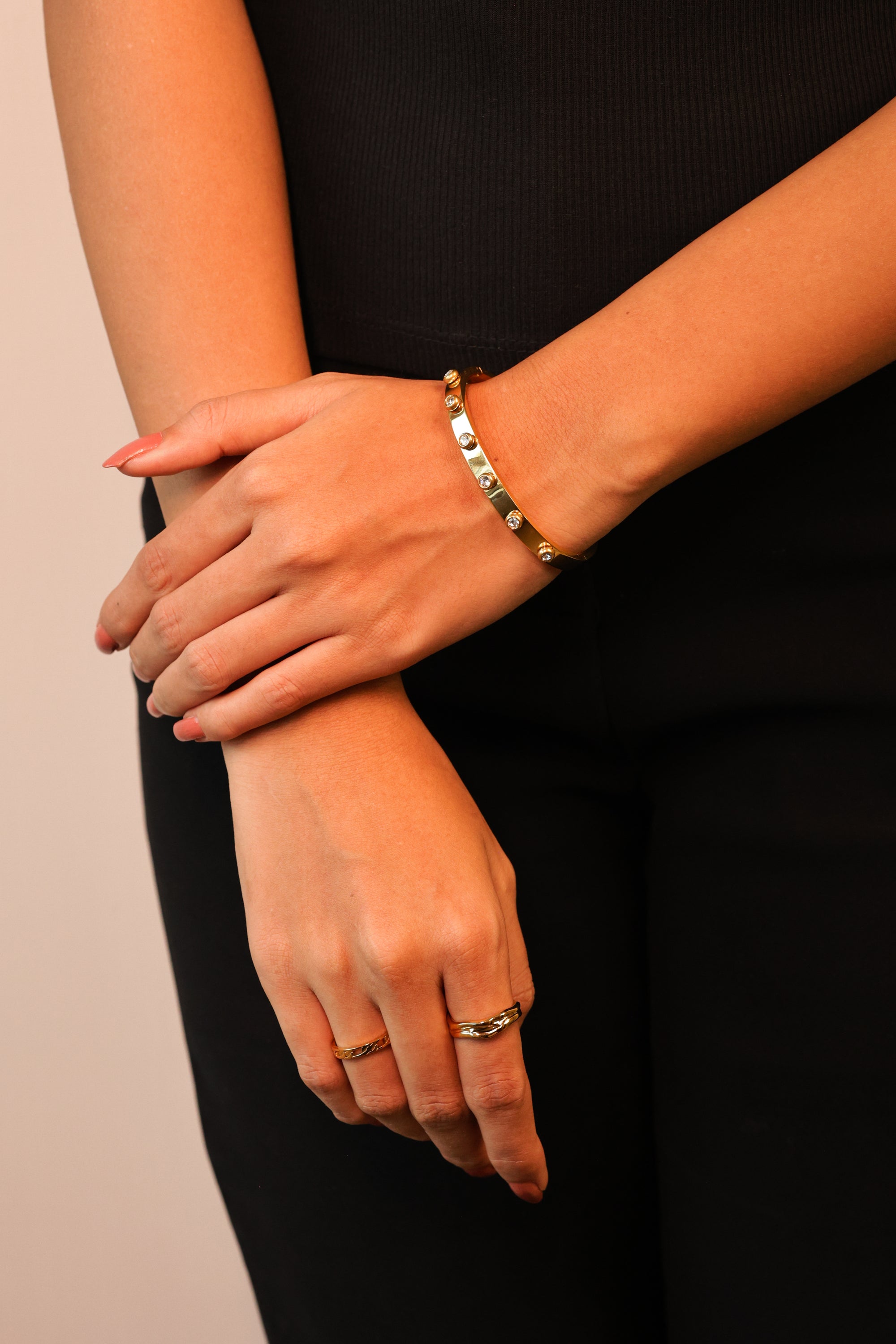 NAIDA CUFF BANGLE - LittleJuels