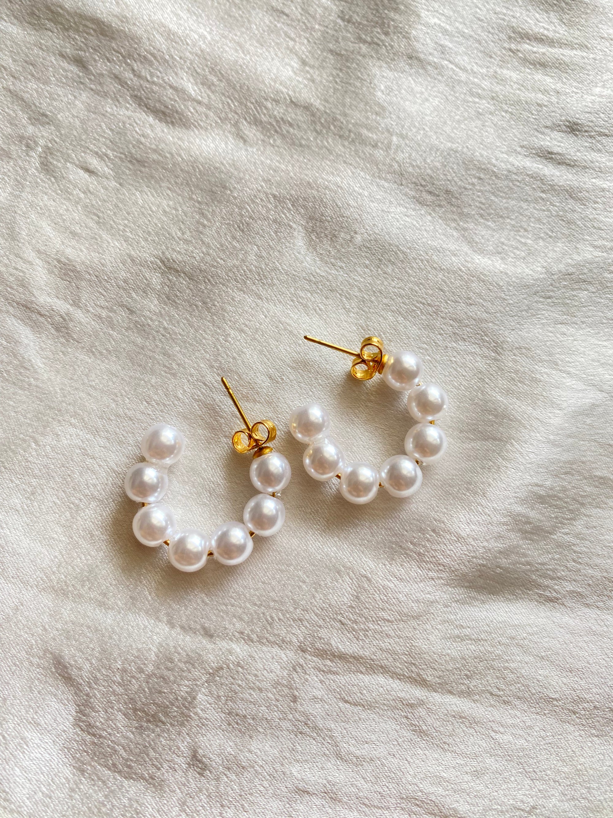 Fiona Pearl hoops - LittleJuels