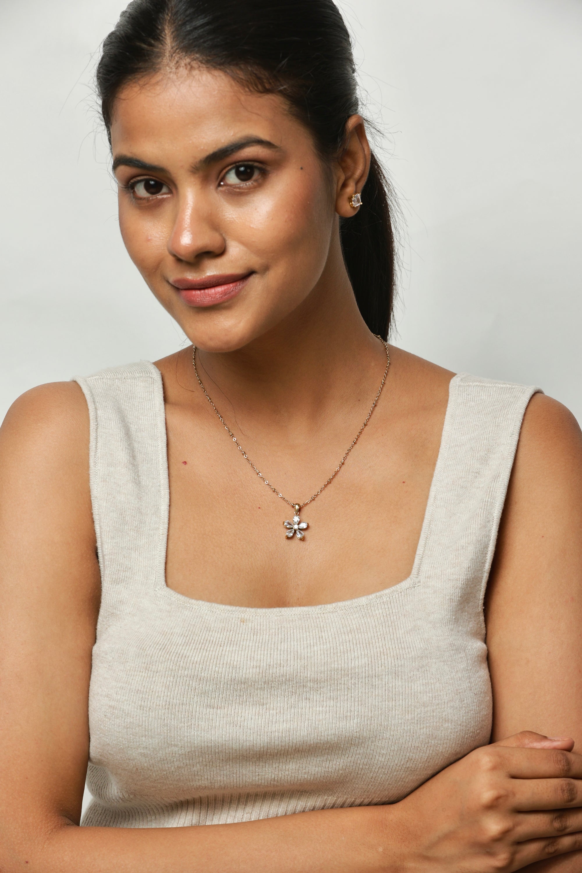 Lia Necklace - LittleJuels